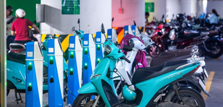 Bộ Công Thương đề xuất phương án giá bán lẻ điện cho trạm sạc xe điện