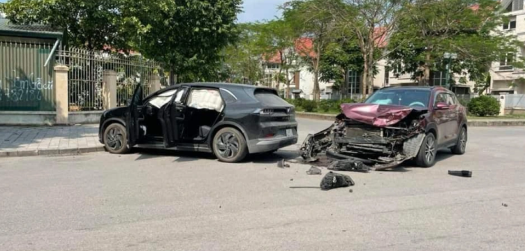 Ô tô điện cứng cáp và an toàn, mối lo với xe xăng truyền thống