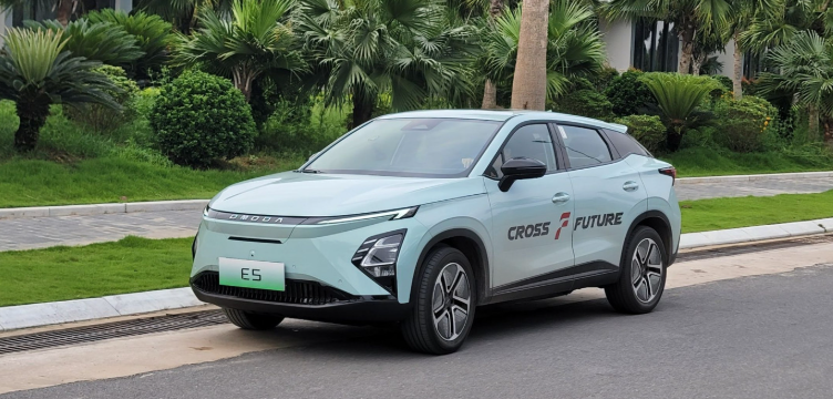 Thêm hãng xe lắp trạm sạc ô tô điện tại Việt Nam