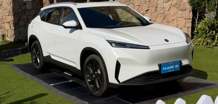 Thêm 3 ô tô điện mới rục rịch về Việt Nam: SUV cùng cỡ Tucson, Creta, sedan có cửa cánh chim, màn hình lật như siêu xe