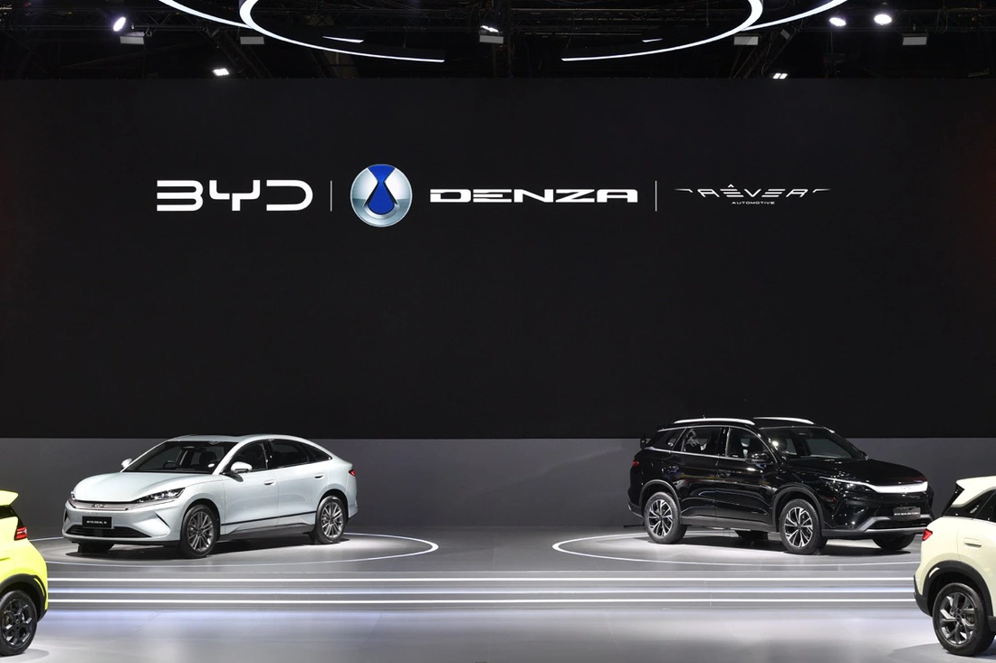 BYD tung 4 mẫu xe mới ở Đông Nam Á, trải từ xe điện đến hybrid đấu xe xăng