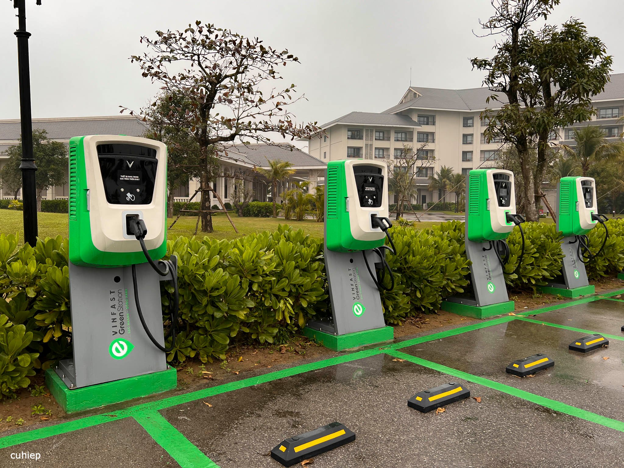 Hà Nội xác định 4 vị trí dọc Vành đai 1 đủ điều kiện làm bãi xe, trạm sạc khi cấm xe máy xăng.