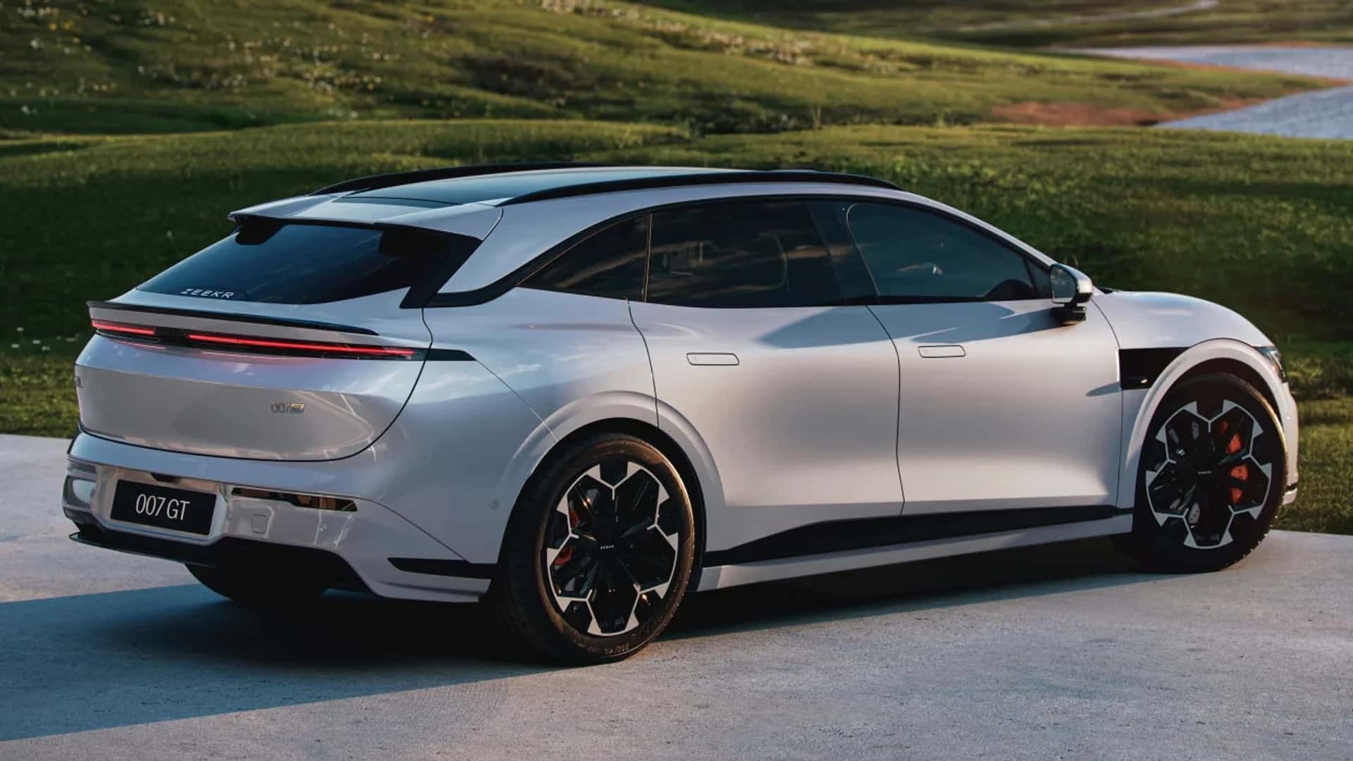 Ngành ô tô điện Trung Quốc bắt đầu ‘ngấm đòn’ từ lạm phát AI